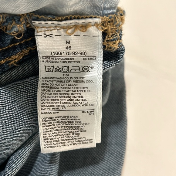 NWT | GAP classic shorts overalls | Size M - Picture 13 of 14